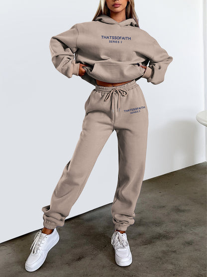 Ensemble Femme : Sweat à Capuche Imprimé et Pantalon